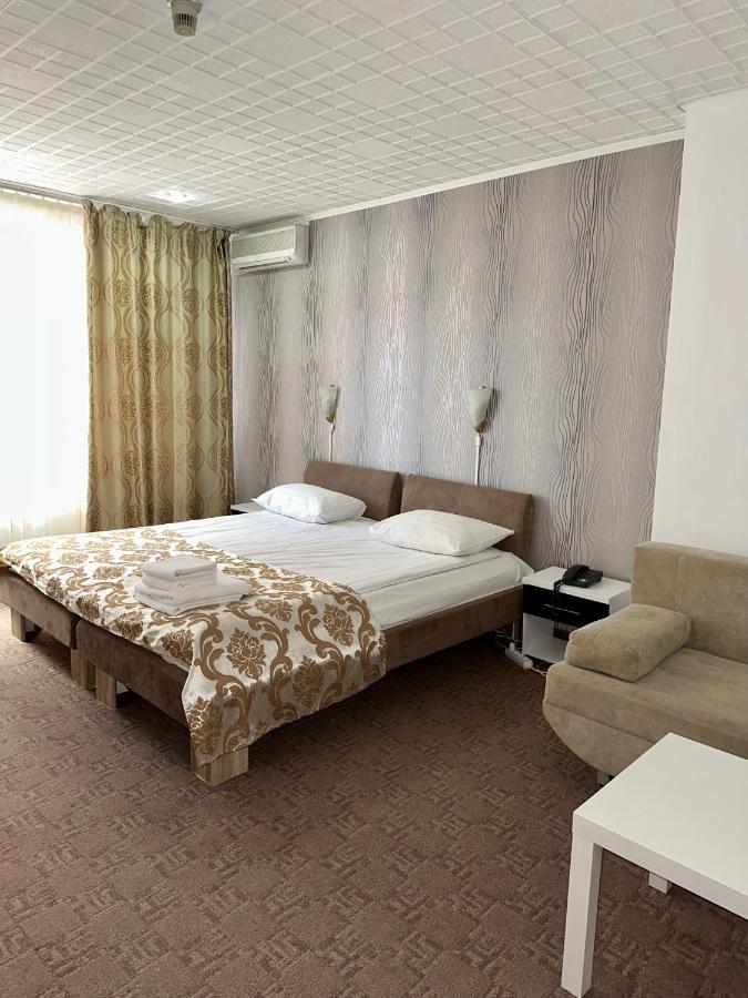 Darin Hotel Bucharest Exterior photo